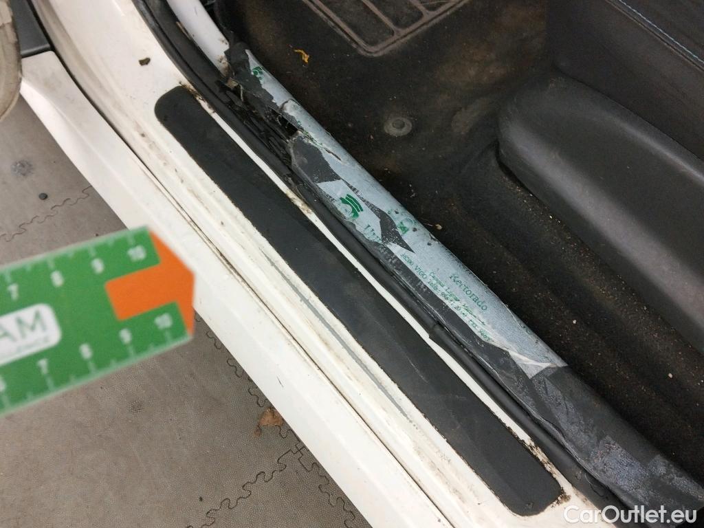  Nissan  Leaf NISSAN  / 2017 / 5P / berlina con portón 40kWh N-Connecta #55