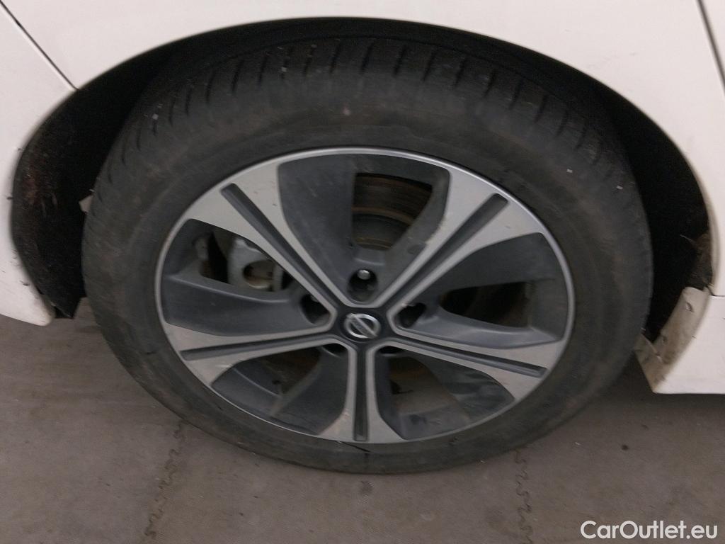  Nissan  Leaf NISSAN  / 2017 / 5P / berlina con portón 40kWh N-Connecta #28