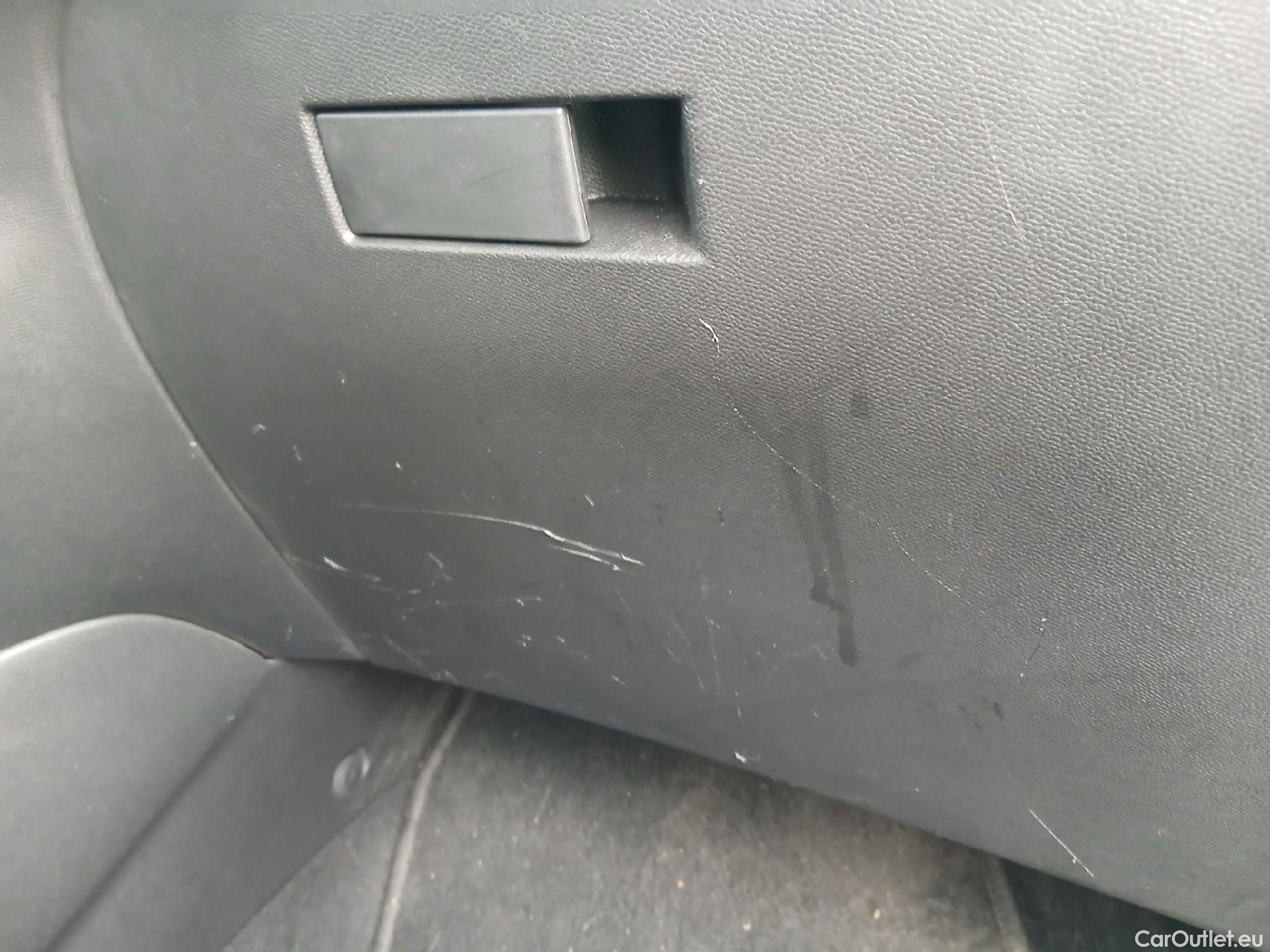  Opel  Corsa OPEL  / 2019 / 5P / berlina con portón 1.2T XHL 74kW (100CV) Edition (AC) #29