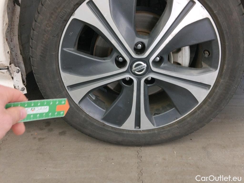  Nissan  Leaf NISSAN  / 2017 / 5P / berlina con portón 40kWh N-Connecta #25