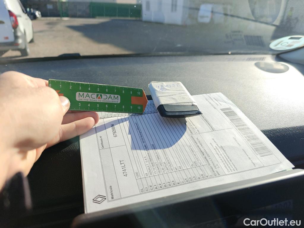  Renault  Captur RENAULT  / 2019 / 5P / todoterreno Intens TCe 90 (AC) #3