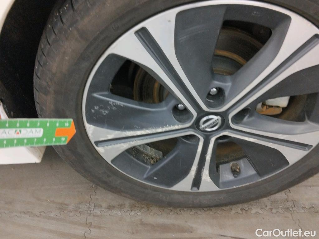  Nissan  Leaf NISSAN  / 2017 / 5P / berlina con portón 40kWh N-Connecta #27