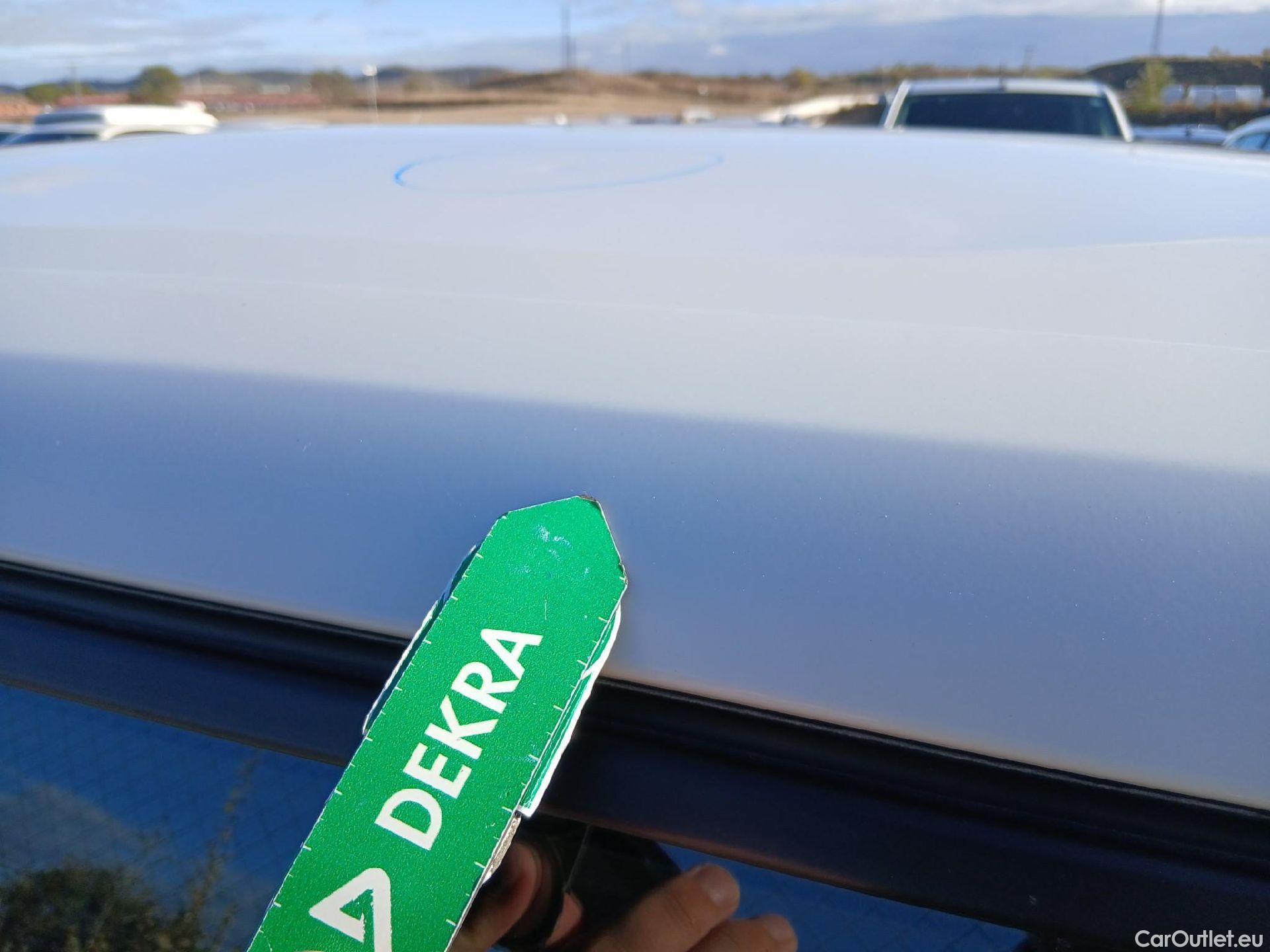  Peugeot  2008 PEUGEOT  / 2019 / 5P / todoterreno Active Pack BlueHDI 81kW (110CV) #19