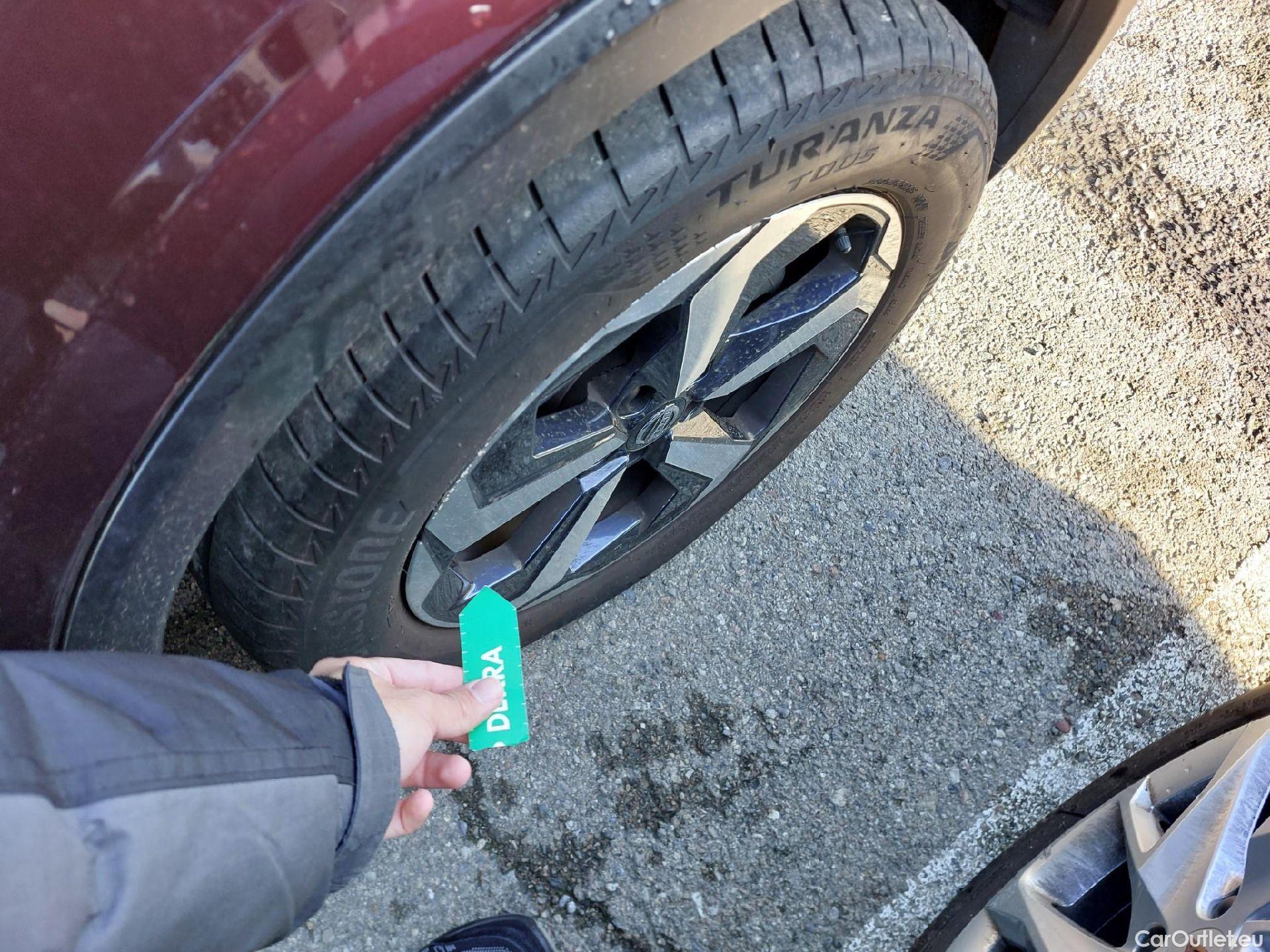  Nissan  Qashqai NISSAN  / 2021 / 5P / todoterreno DIG-T 103kW (140CV) mHEV 4x2 N-Connecta #9