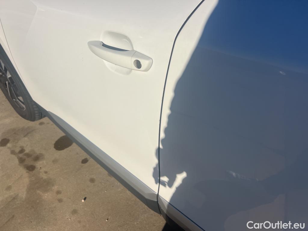  Peugeot  2008 PEUGEOT  / 2019 / 5P / todoterreno Allure Pack Puretech 130 S&S EAT8 (AC) #1