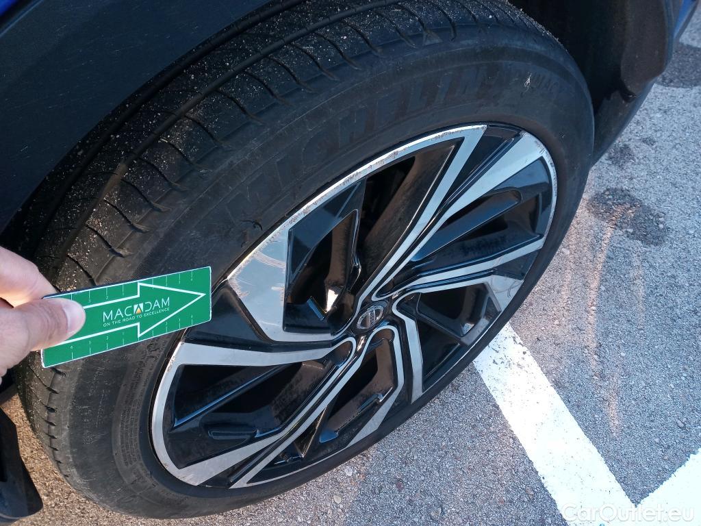  Nissan  Qashqai NISSAN  / 2021 / 5P / todoterreno DIG-T 116kW (158CV) mHEV 4x2 Tekna+ #15