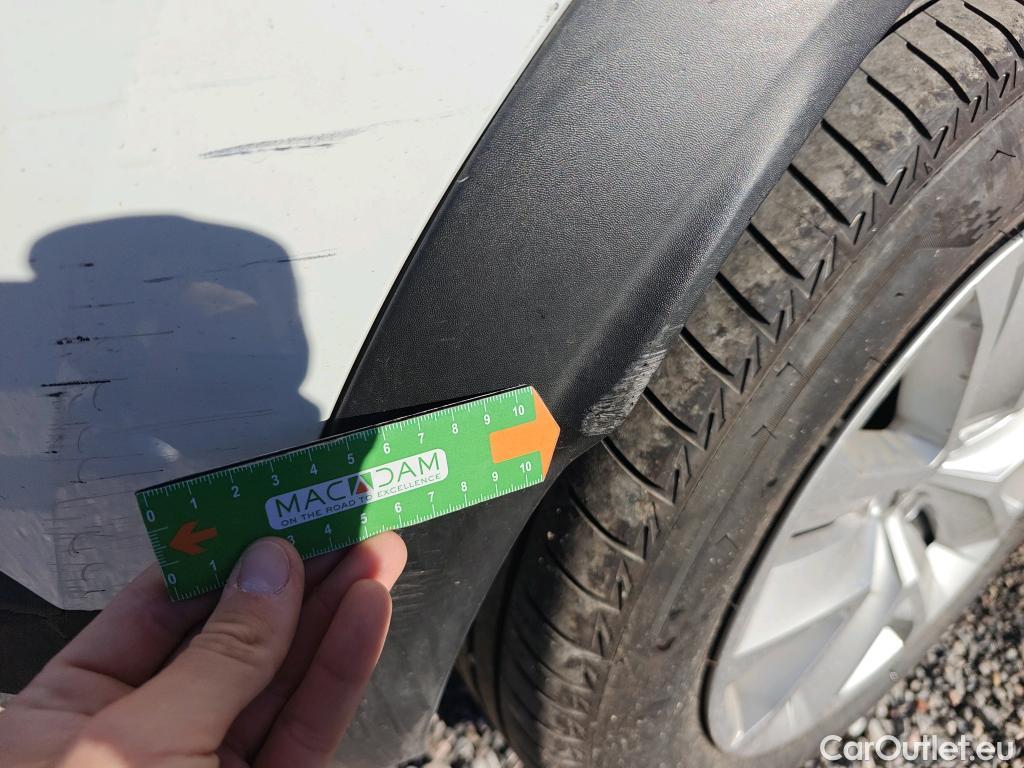  Renault  Captur RENAULT  / 2019 / 5P / todoterreno Intens TCe 90 (AC) #59