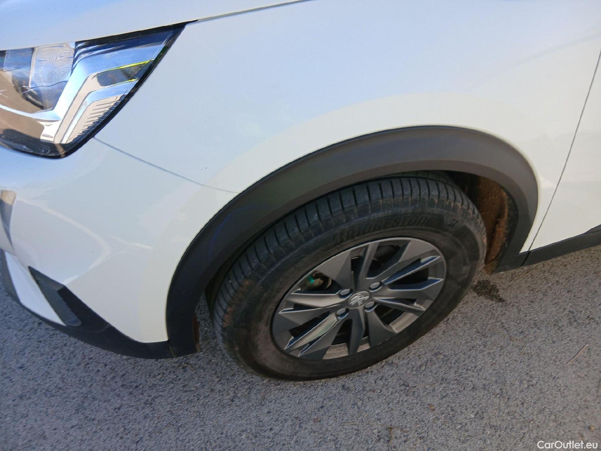  Peugeot  2008 PEUGEOT  / 2019 / 5P / todoterreno Active Pack BlueHDI 81kW (110CV) #11