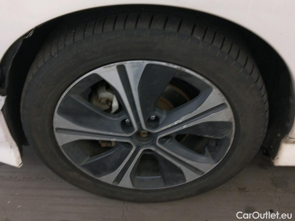  Nissan  Leaf NISSAN  / 2017 / 5P / berlina con portón 40kWh N-Connecta #64