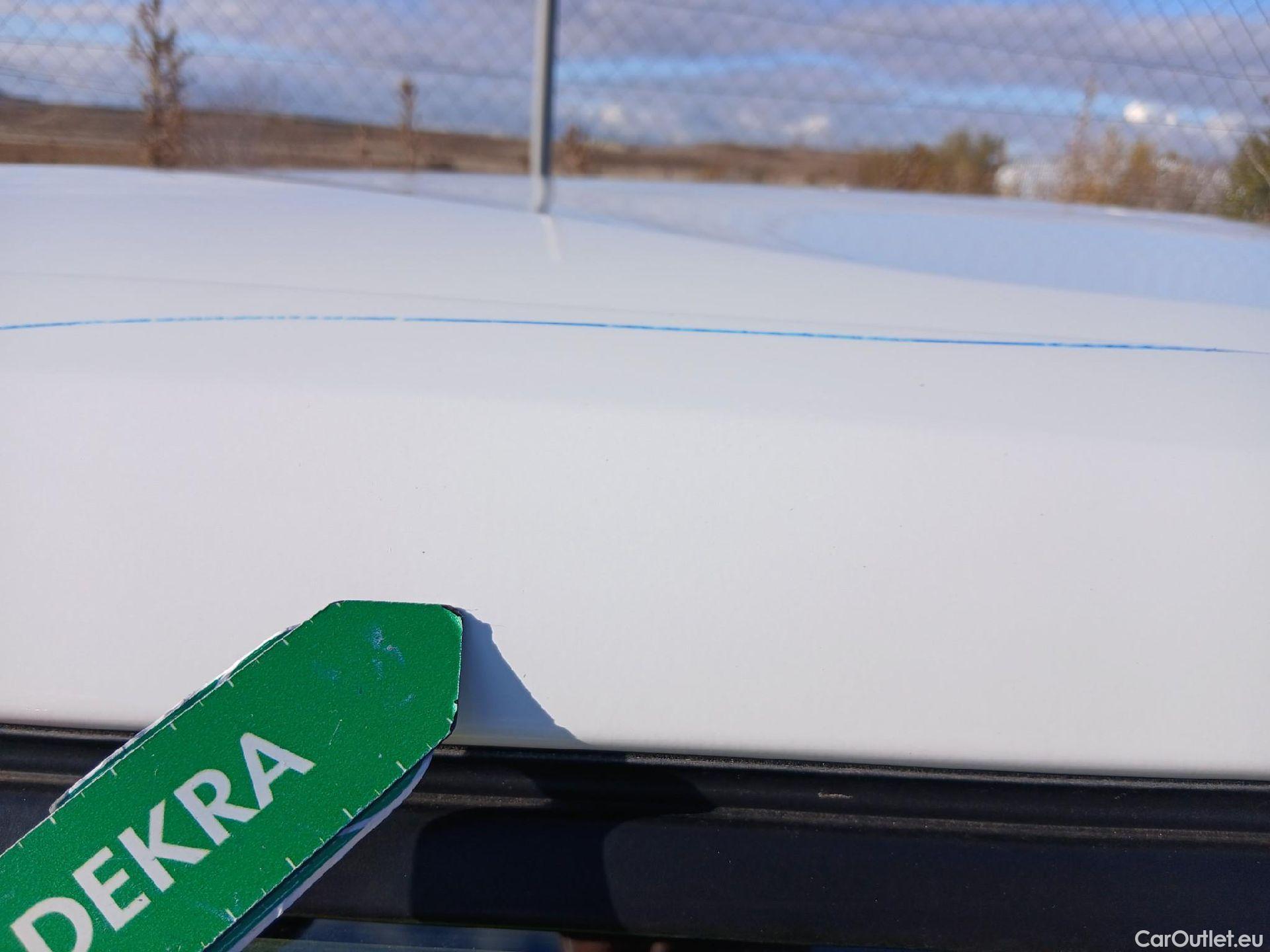  Peugeot  2008 PEUGEOT  / 2019 / 5P / todoterreno Active Pack BlueHDI 81kW (110CV) #18