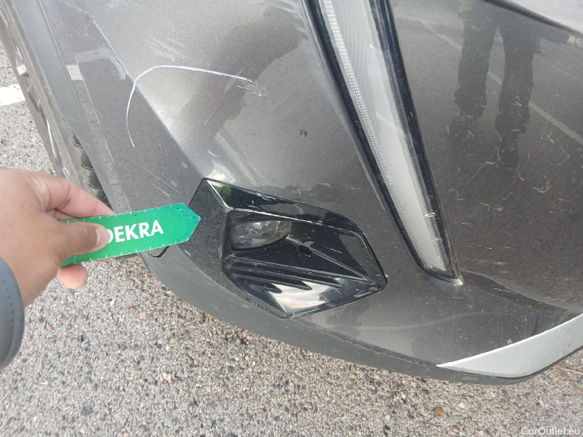  Peugeot  2008 PEUGEOT  / 2019 / 5P / todoterreno Allure Pack BlueHDI 81kW (110CV) (AC) #7