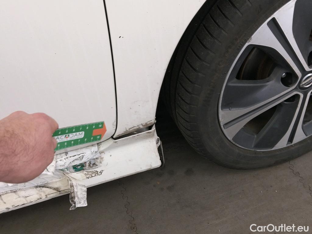  Nissan  Leaf NISSAN  / 2017 / 5P / berlina con portón 40kWh N-Connecta #35