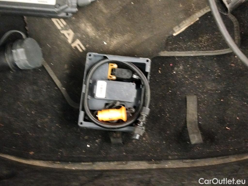  Nissan  Leaf NISSAN  / 2017 / 5P / berlina con portón 40kWh N-Connecta #36