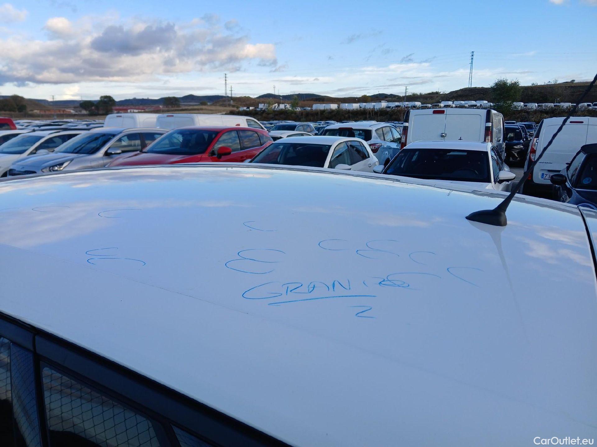  Opel   Grandland X OPEL Grandland / 2021 / 5P / todoterreno 1.5 CDTi Business Edition Auto #17