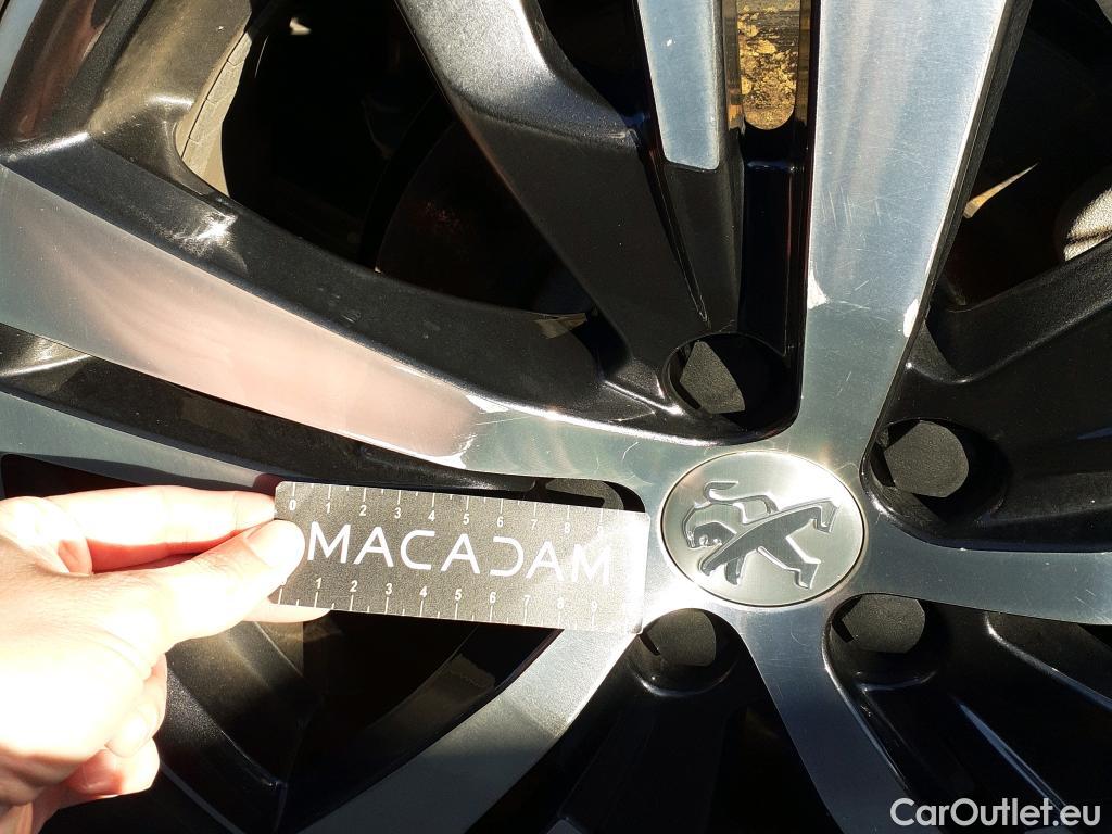  Peugeot  3008 PEUGEOT  Hybrid / 2016 / 5P / todoterreno 225 e-EAT8 Allure #6