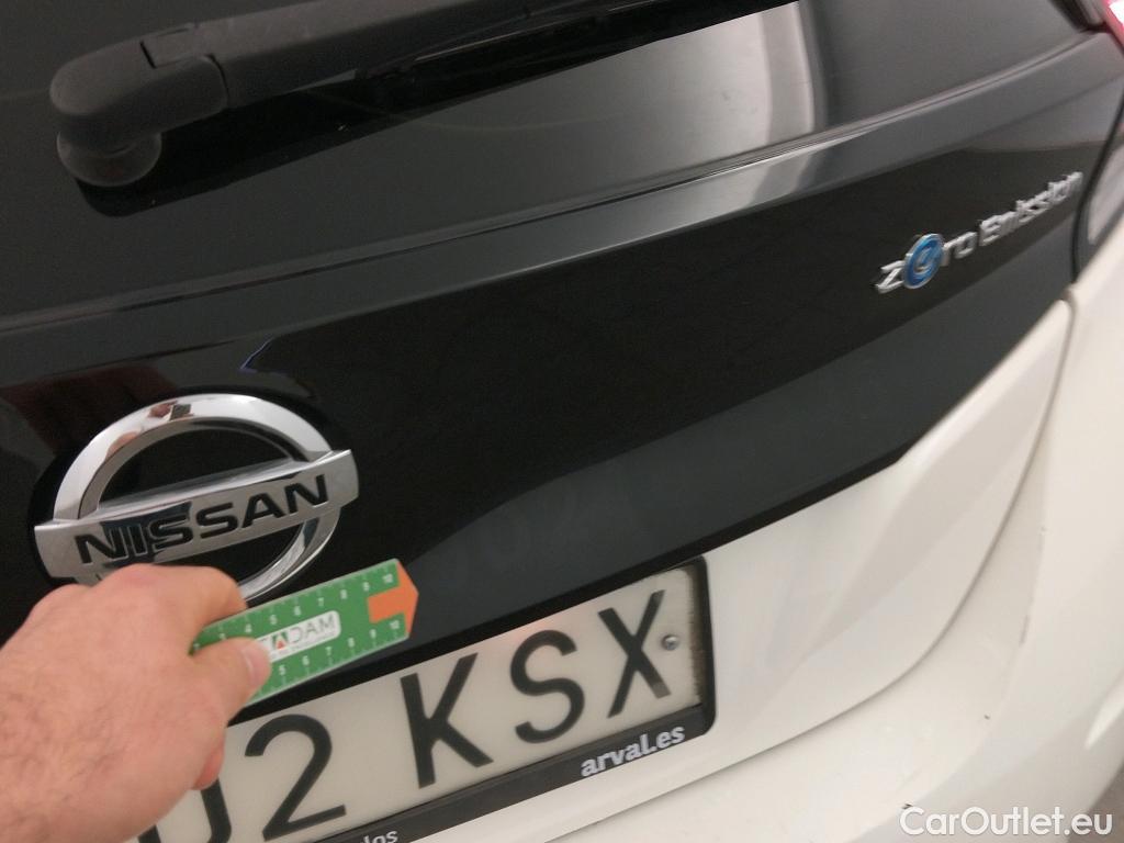  Nissan  Leaf NISSAN  / 2017 / 5P / berlina con portón 40kWh N-Connecta #39