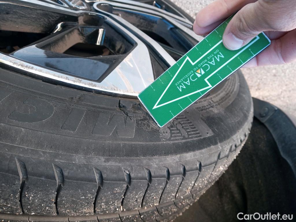  Nissan  Qashqai NISSAN  / 2021 / 5P / todoterreno DIG-T 116kW (158CV) mHEV 4x2 Tekna+ #3