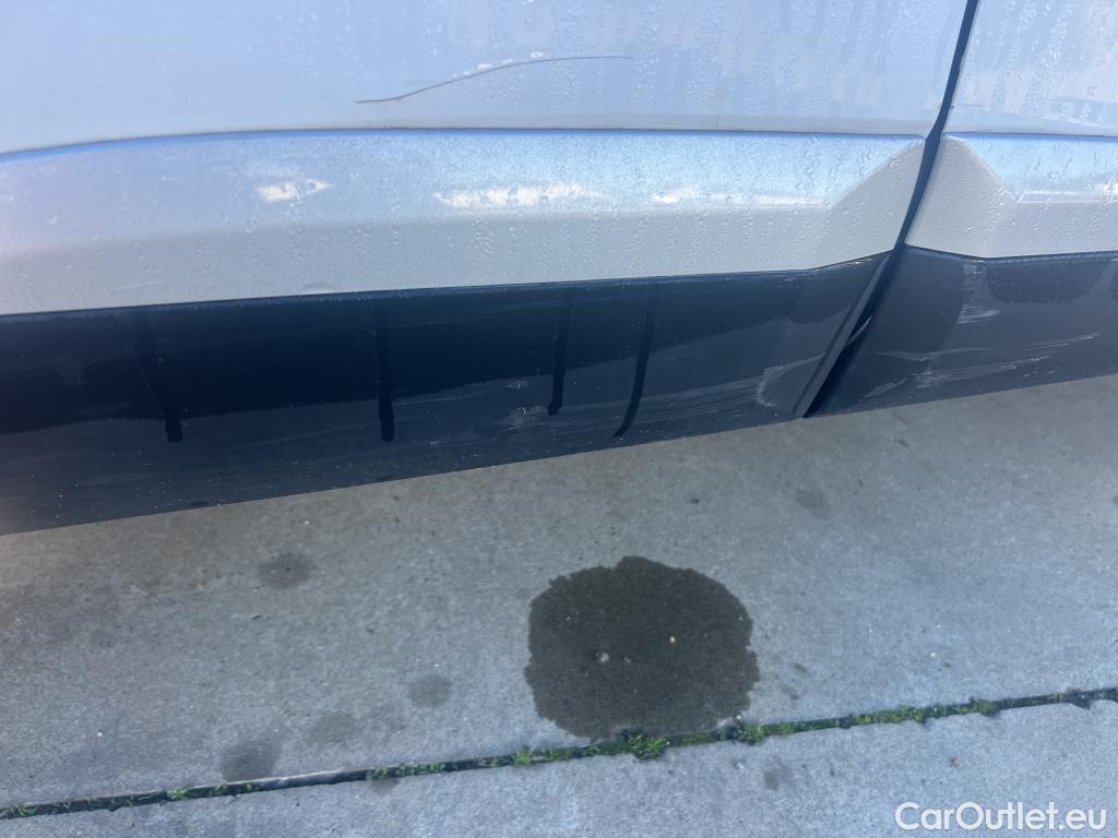  Peugeot  2008 PEUGEOT  / 2019 / 5P / todoterreno Allure Pack Puretech 130 S&S EAT8 (AC) #15