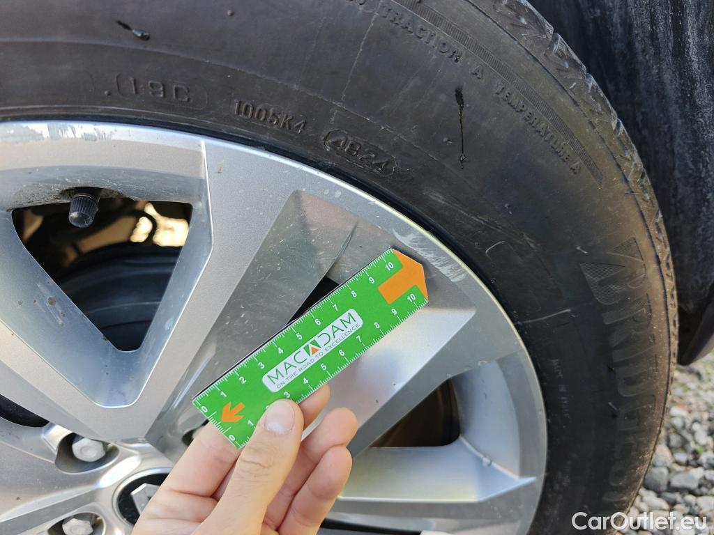  Renault  Captur RENAULT  / 2019 / 5P / todoterreno Intens TCe 90 (AC) #65