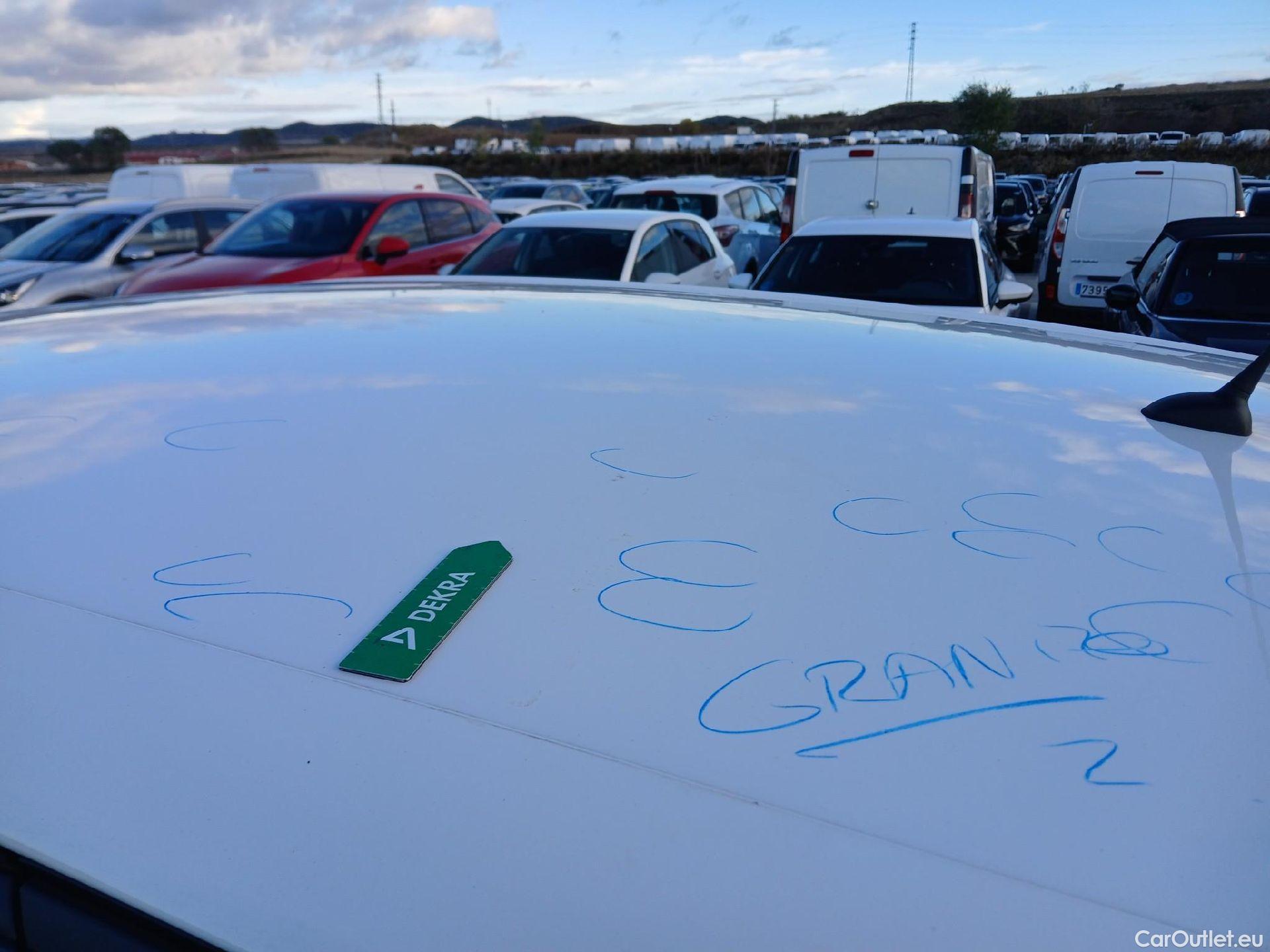  Opel   Grandland X OPEL Grandland / 2021 / 5P / todoterreno 1.5 CDTi Business Edition Auto #16