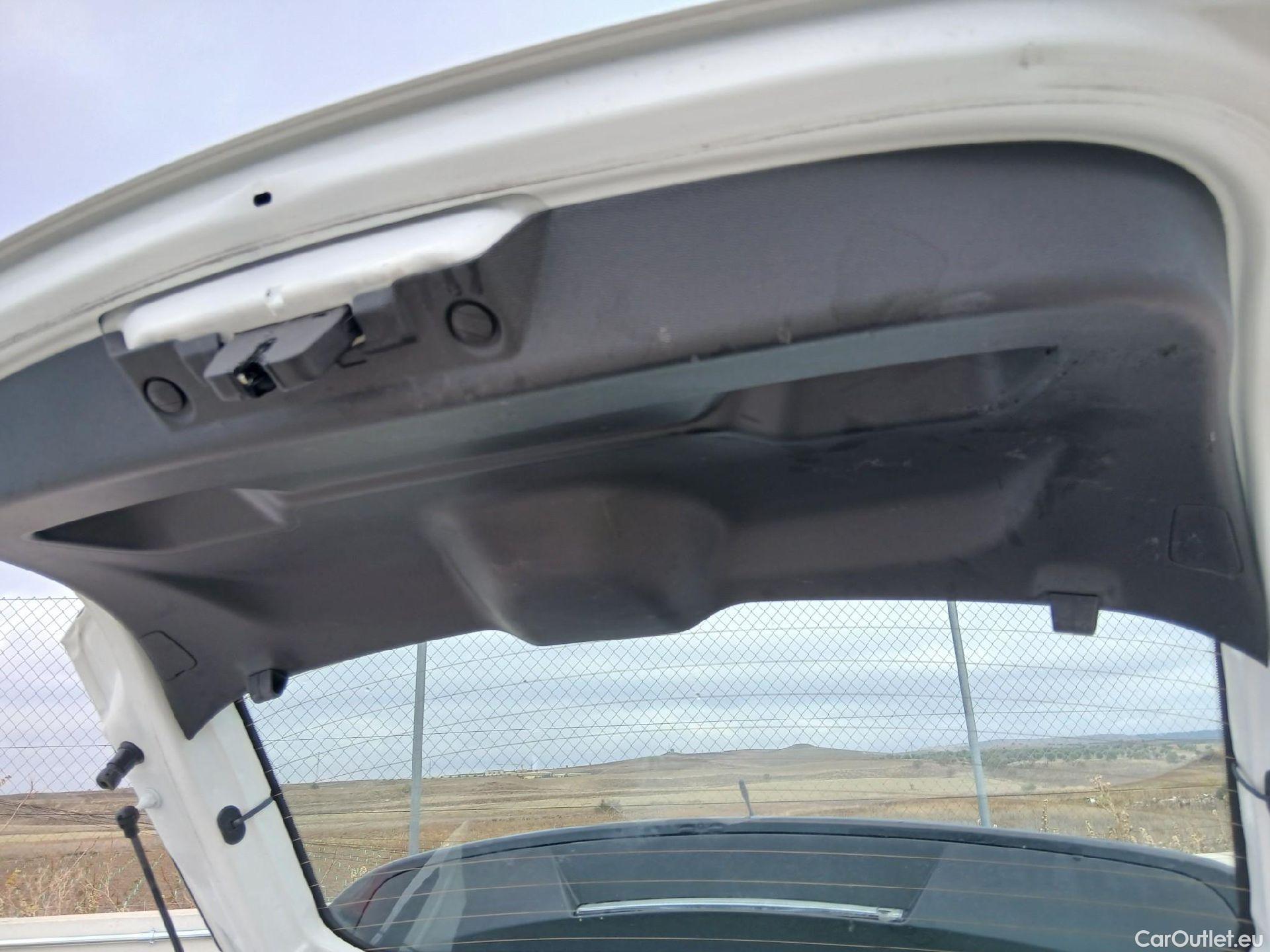  Opel  Corsa OPEL  / 2019 / 5P / berlina con portón 1.2T XHL 74kW (100CV) Edition (AC) #19