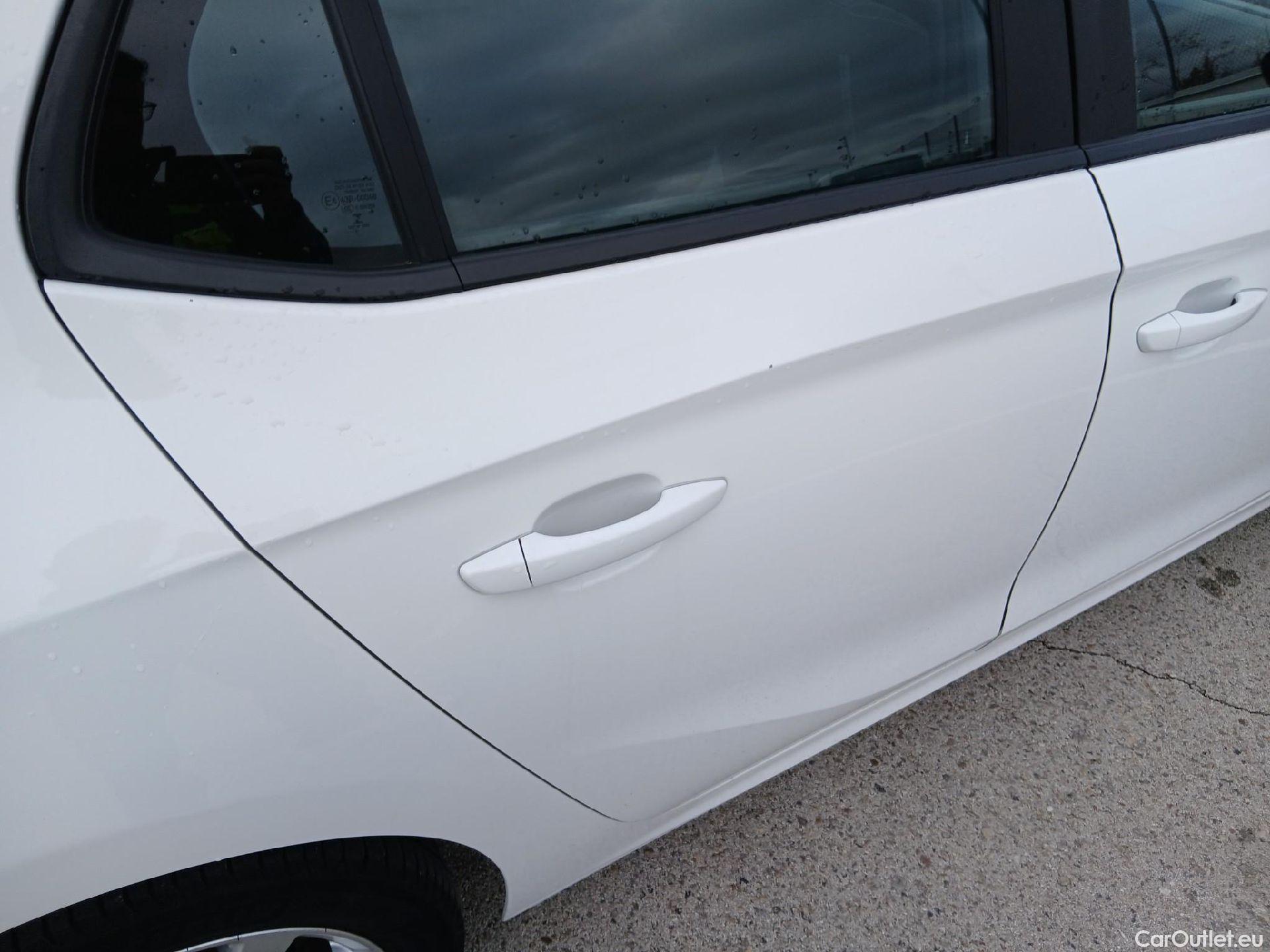  Opel  Corsa OPEL  / 2019 / 5P / berlina con portón 1.2T XHL 74kW (100CV) Edition (AC) #28