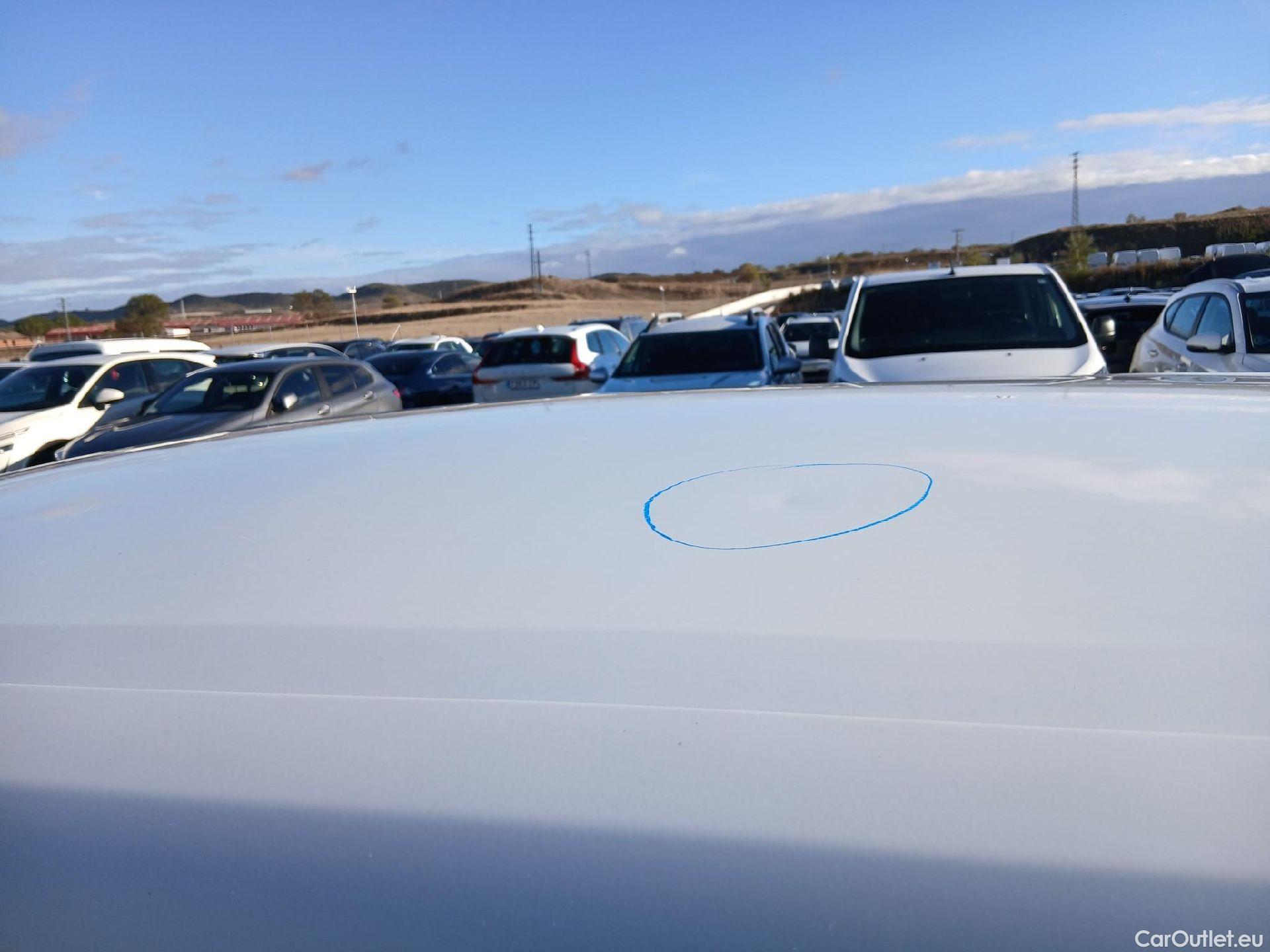  Peugeot  2008 PEUGEOT  / 2019 / 5P / todoterreno Active Pack BlueHDI 81kW (110CV) #21