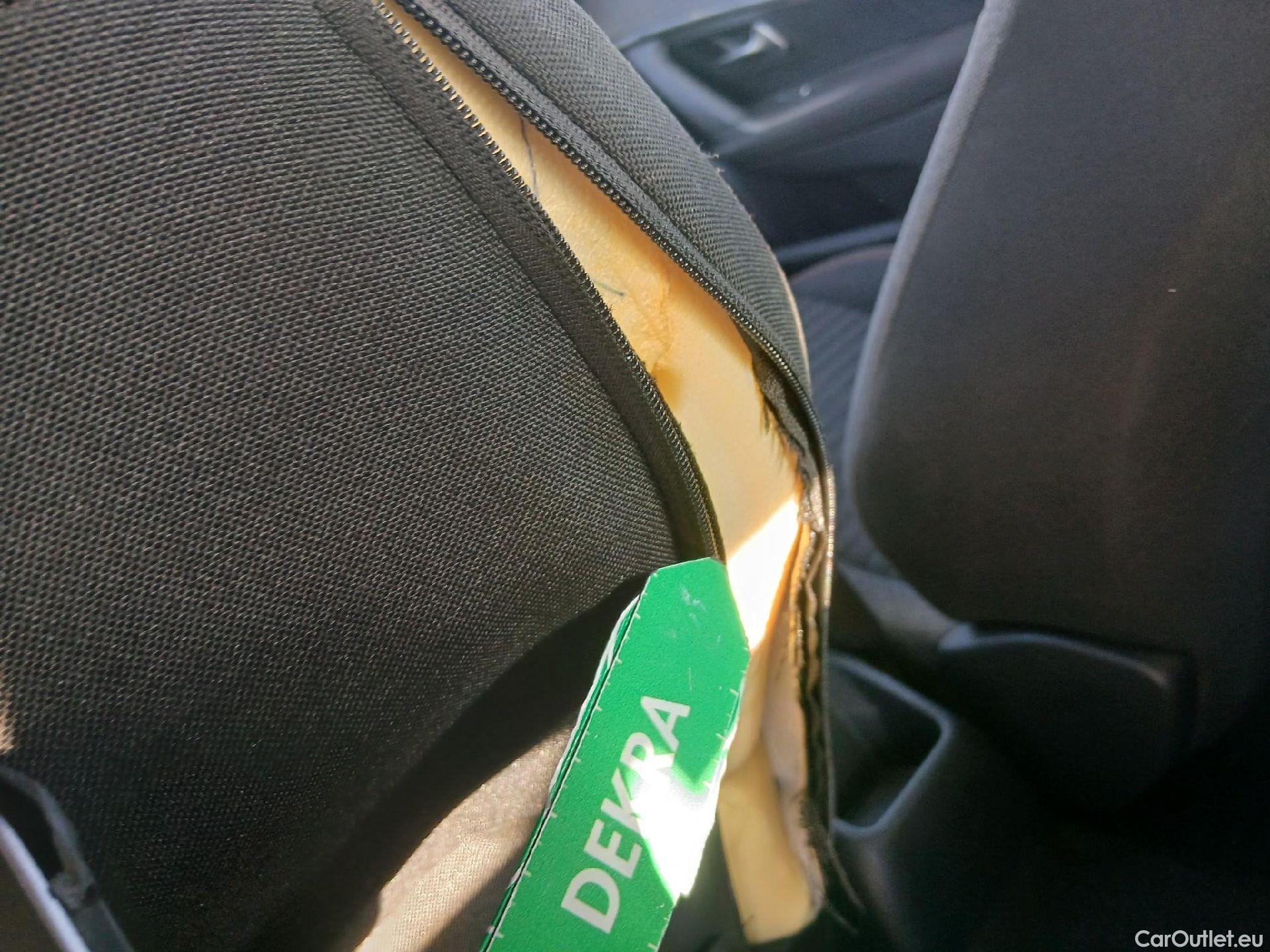  Peugeot  2008 PEUGEOT  / 2019 / 5P / todoterreno Active Pack BlueHDI 81kW (110CV) #2