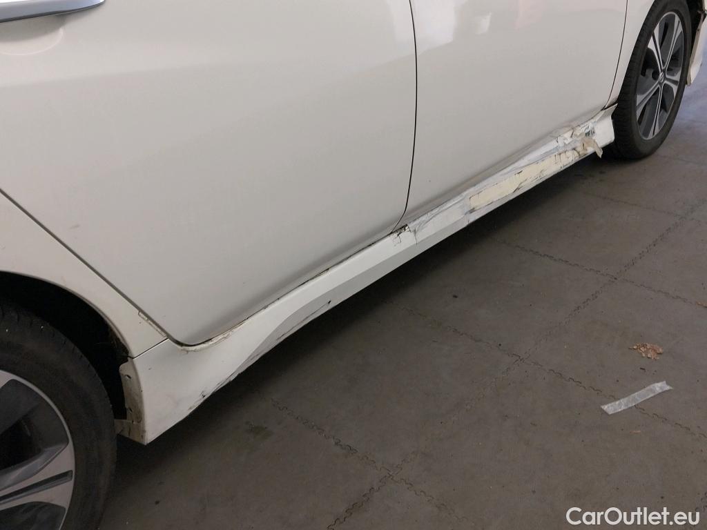  Nissan  Leaf NISSAN  / 2017 / 5P / berlina con portón 40kWh N-Connecta #20