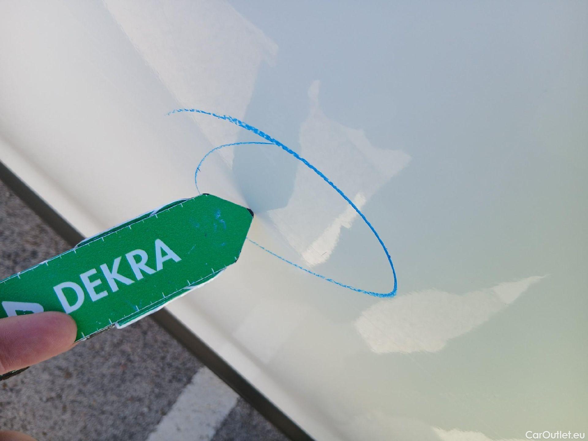  Peugeot  2008 PEUGEOT  / 2019 / 5P / todoterreno Active Pack BlueHDI 81kW (110CV) #13