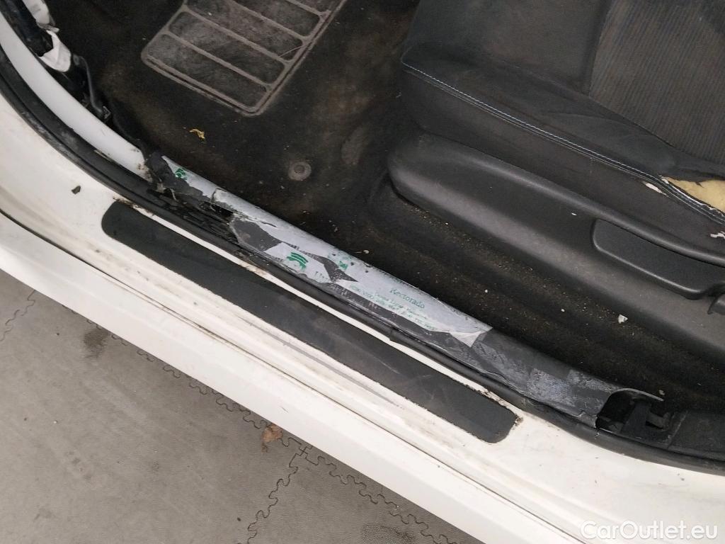  Nissan  Leaf NISSAN  / 2017 / 5P / berlina con portón 40kWh N-Connecta #44