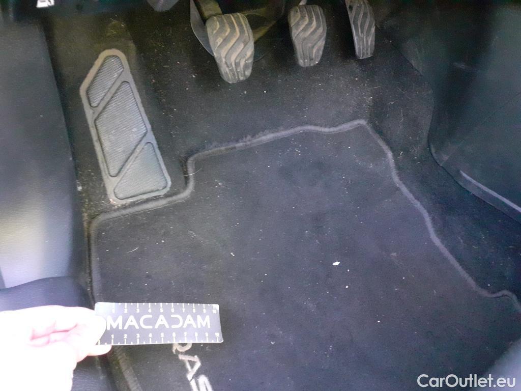  Nissan  Qashqai NISSAN  / 2017 / 5P / todoterreno dCi 81 kW (110 CV) N-CONNECTA #21