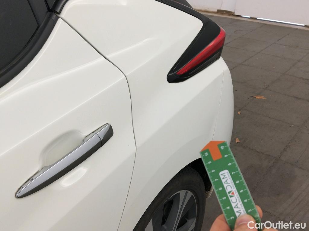  Nissan  Leaf NISSAN  / 2017 / 5P / berlina con portón 40kWh N-Connecta #19