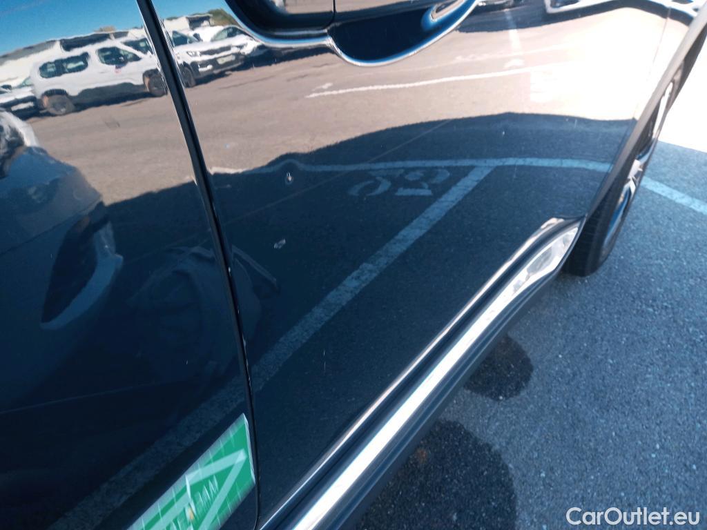  Peugeot  3008 PEUGEOT  / 2016 / 5P / todoterreno 1.5 BlueHDi 96kW (130CV) S&S Allure EAT8 #38