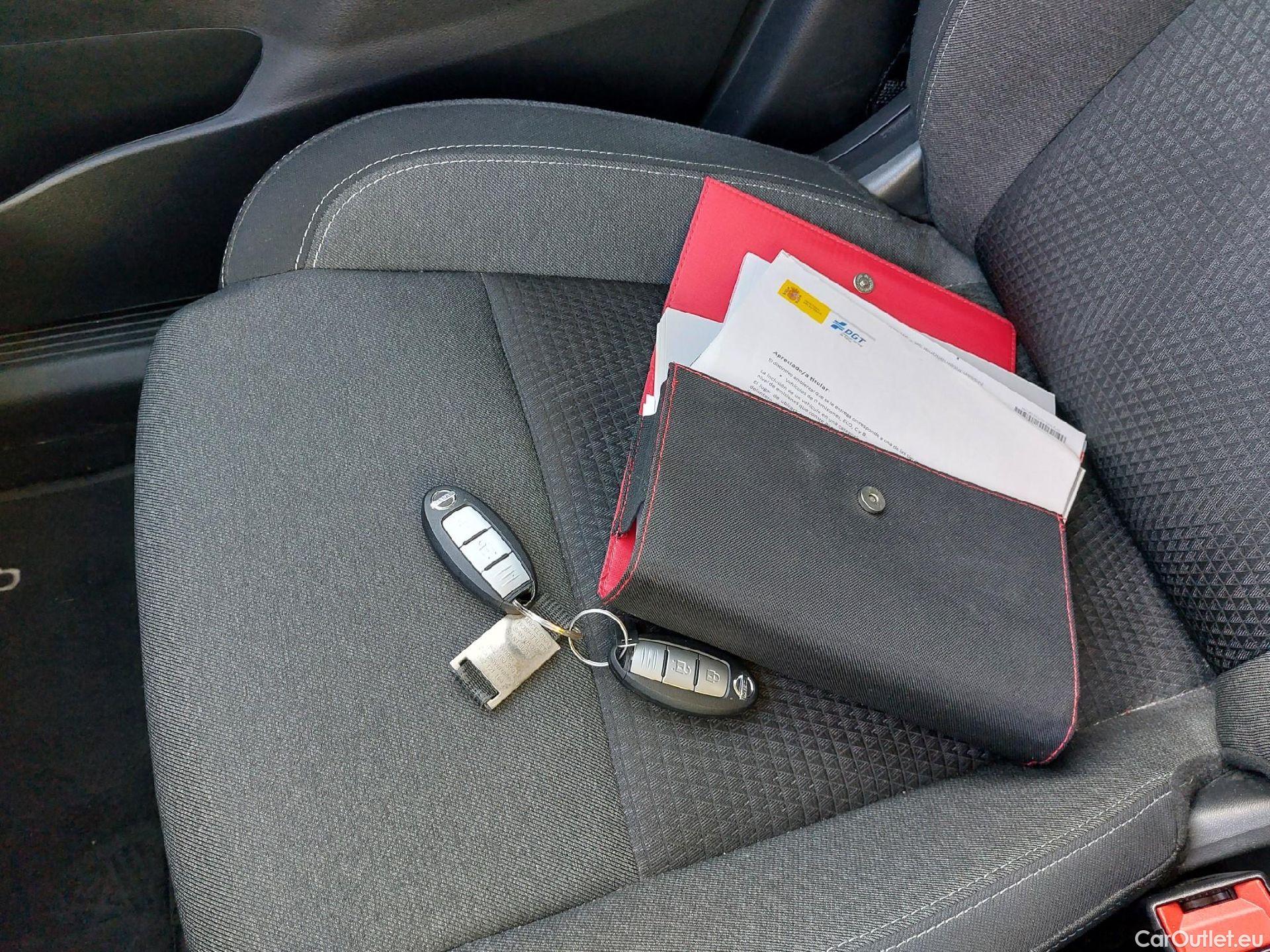  Nissan  Qashqai NISSAN  / 2021 / 5P / todoterreno DIG-T 103kW (140CV) mHEV 4x2 N-Connecta #1