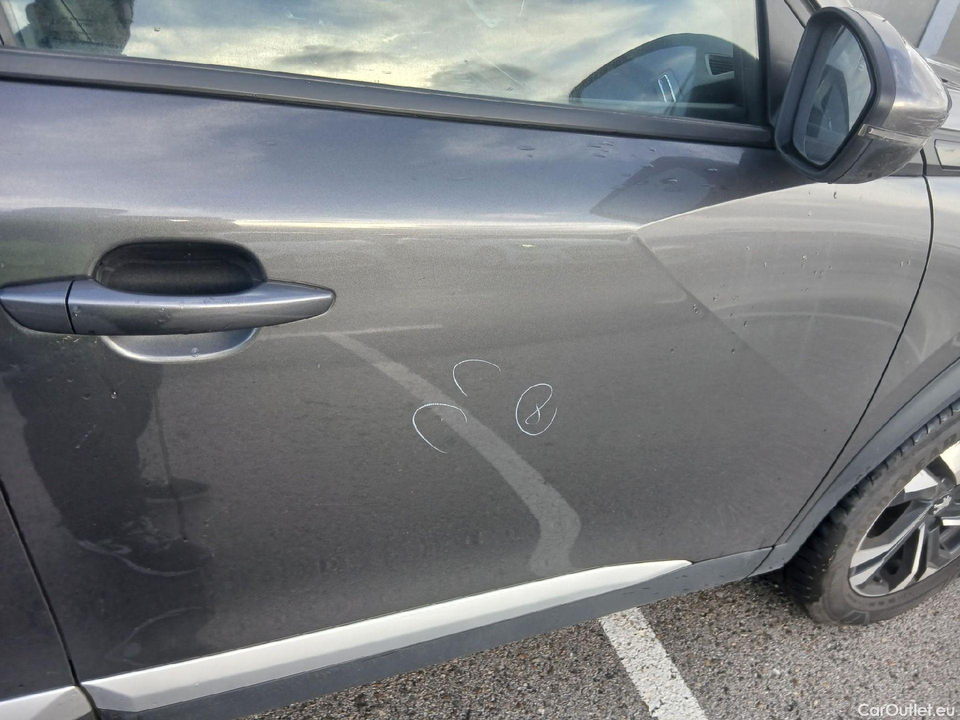  Peugeot  2008 PEUGEOT  / 2019 / 5P / todoterreno Allure Pack BlueHDI 81kW (110CV) (AC) #21