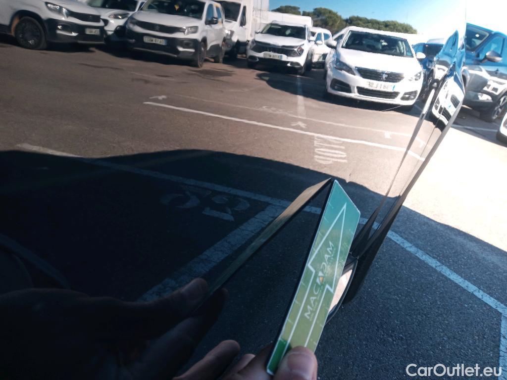  Peugeot  3008 PEUGEOT  / 2016 / 5P / todoterreno 1.5 BlueHDi 96kW (130CV) S&S Allure EAT8 #37