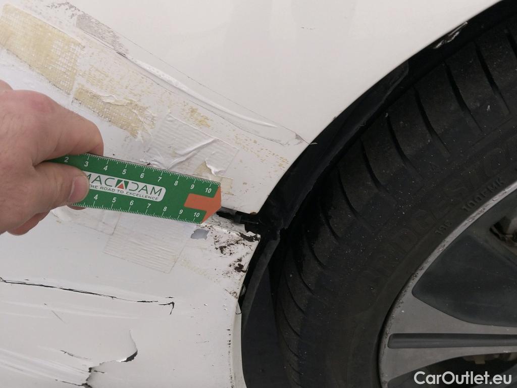  Nissan  Leaf NISSAN  / 2017 / 5P / berlina con portón 40kWh N-Connecta #49