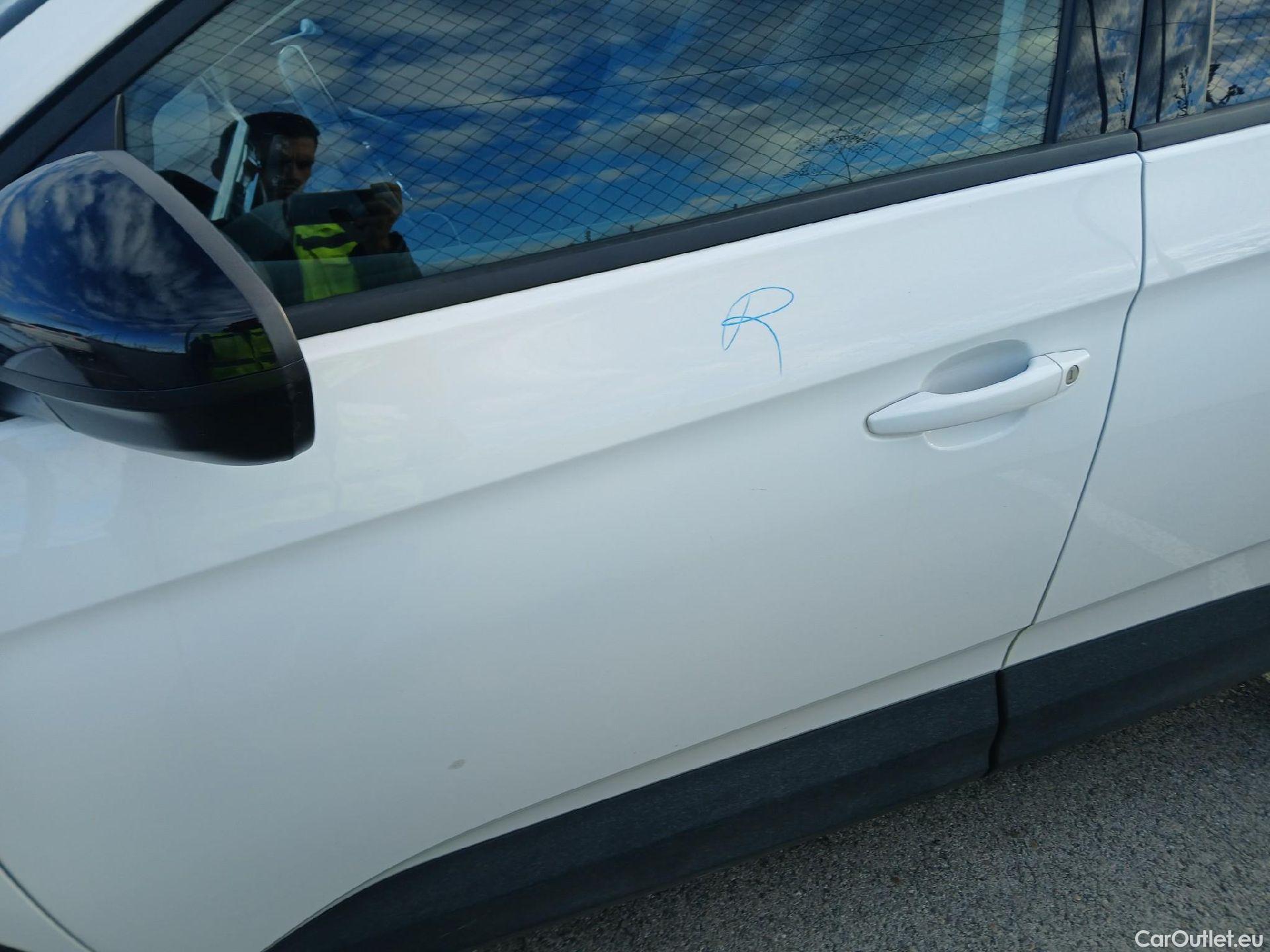  Opel   Grandland X OPEL Grandland / 2021 / 5P / todoterreno 1.5 CDTi Business Edition Auto #13