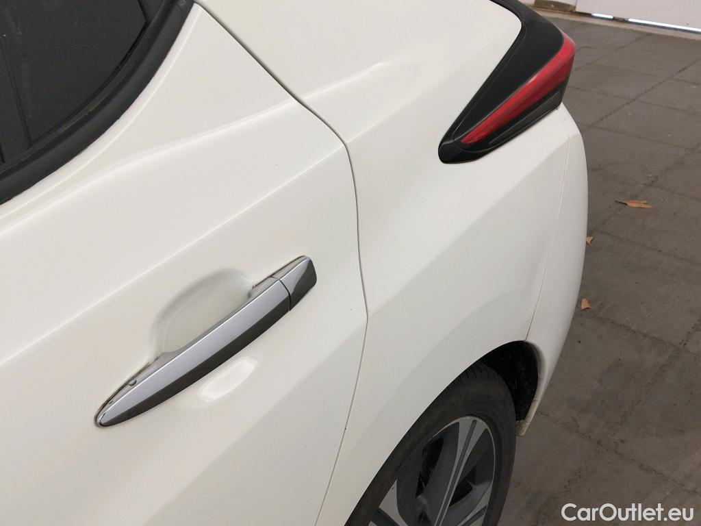  Nissan  Leaf NISSAN  / 2017 / 5P / berlina con portón 40kWh N-Connecta #18