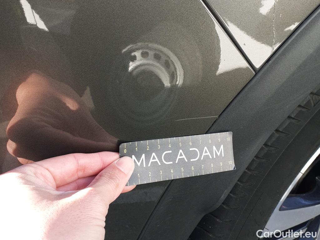  Peugeot  3008 PEUGEOT  Hybrid / 2016 / 5P / todoterreno 225 e-EAT8 Allure #29