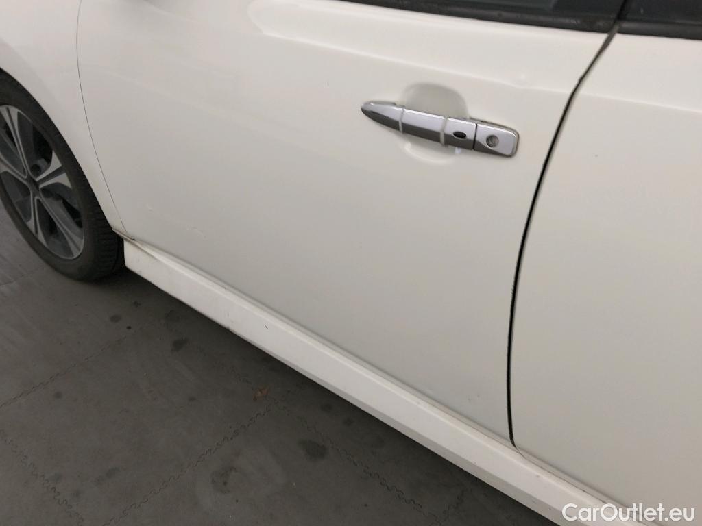  Nissan  Leaf NISSAN  / 2017 / 5P / berlina con portón 40kWh N-Connecta #11