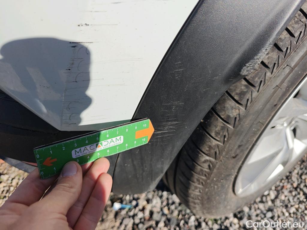  Renault  Captur RENAULT  / 2019 / 5P / todoterreno Intens TCe 90 (AC) #60