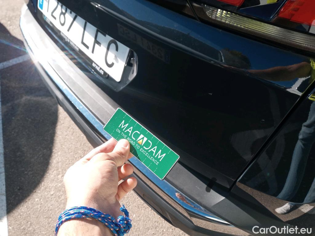  Peugeot  3008 PEUGEOT  / 2016 / 5P / todoterreno 1.5 BlueHDi 96kW (130CV) S&S Allure EAT8 #40