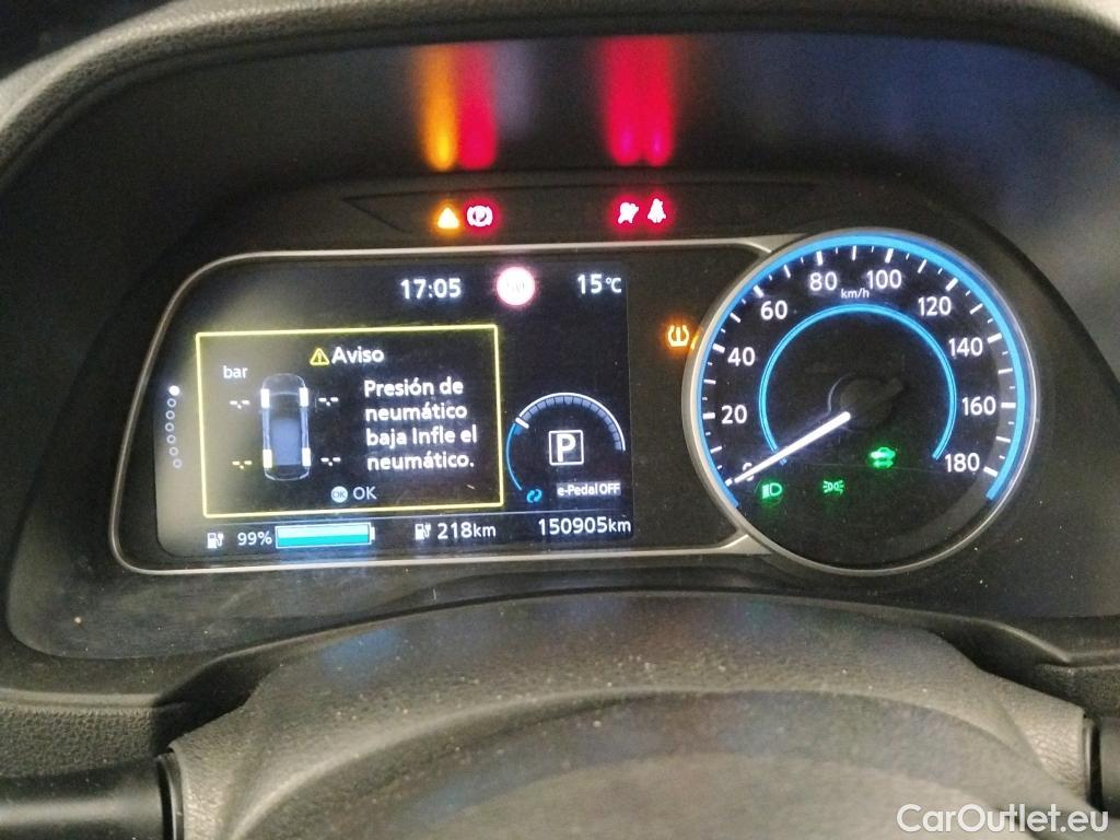  Nissan  Leaf NISSAN  / 2017 / 5P / berlina con portón 40kWh N-Connecta #66