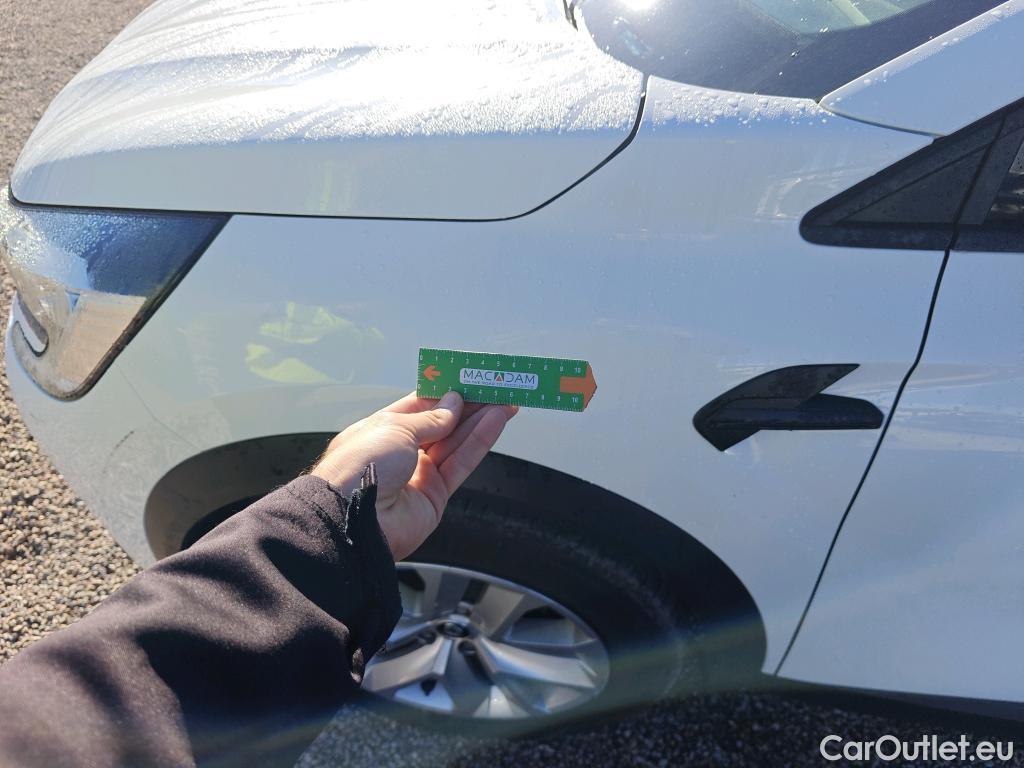  Renault  Captur RENAULT  / 2019 / 5P / todoterreno Intens TCe 90 (AC) #68