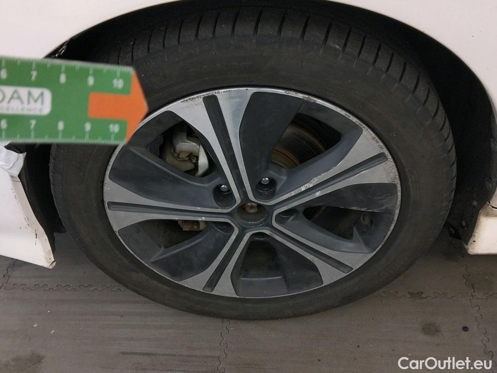  Nissan  Leaf NISSAN  / 2017 / 5P / berlina con portón 40kWh N-Connecta #23