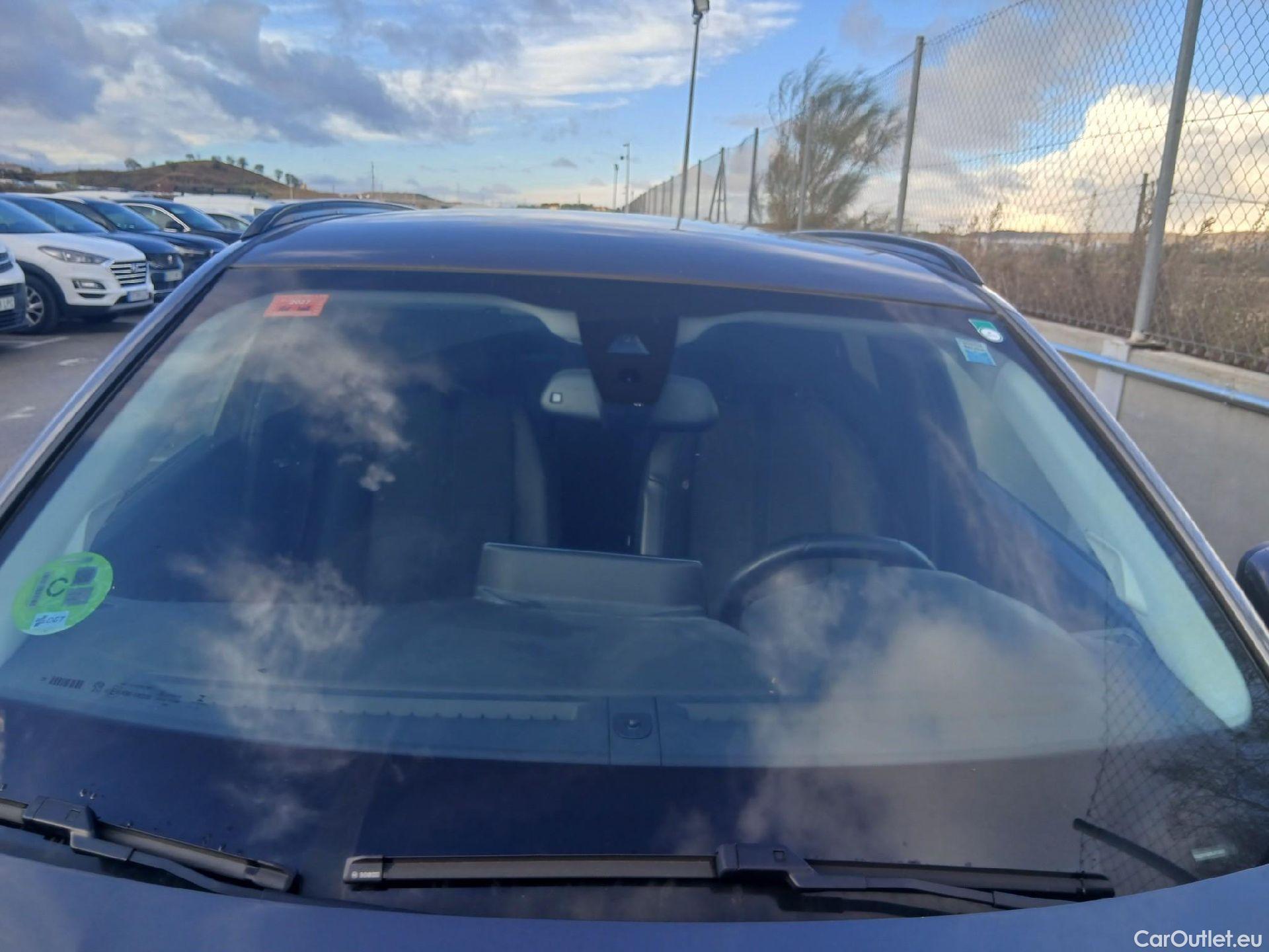  Peugeot  2008 PEUGEOT  / 2019 / 5P / todoterreno Allure Pack BlueHDI 81kW (110CV) (AC) #10