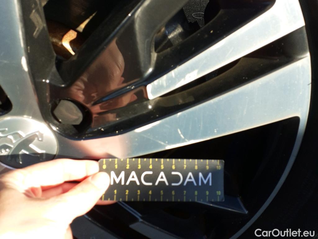  Peugeot  3008 PEUGEOT  Hybrid / 2016 / 5P / todoterreno 225 e-EAT8 Allure #5