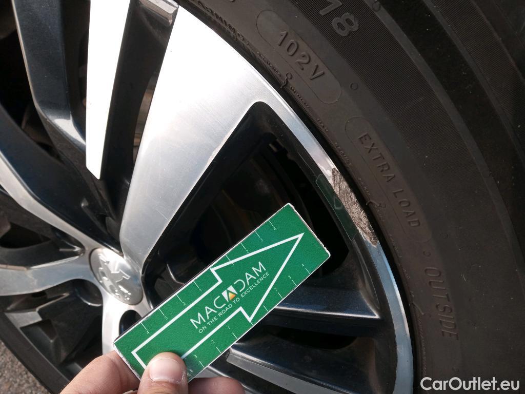  Peugeot  3008 PEUGEOT  / 2016 / 5P / todoterreno 1.5 BlueHDi 96kW (130CV) S&S Allure EAT8 #1